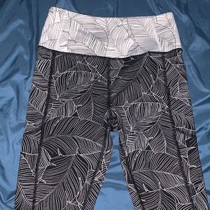 Never worn workout leggings!